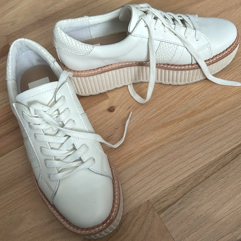 Dolce Vita casual sneakers